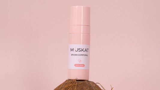 Descubra el seductor aroma de Bruma Corporal de Coco Rojo de Muskat